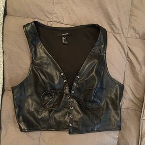 Cropped, fake leather, lace up top